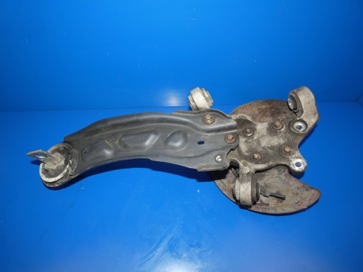 MERCEDES B KLASA W246 of the pivot swing arm left rear part