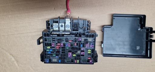 JEEP GRAND CHEROKEE WL L 2021 2022 2023 2024 КОРОБКА ЗАПОБІЖНИКІВ