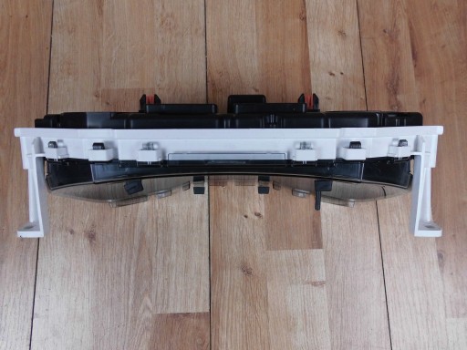 Toyota RAV4 V 2.5 HYBRID dials 83800-4A660 <