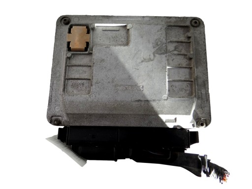control unit of the engine VOLKSWAGEN POLO 9N 03E 906 033