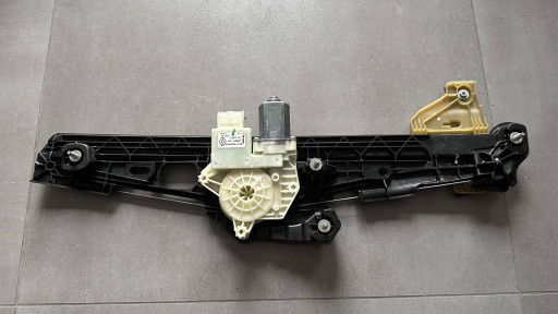 ОКОННЫЙ РЕГУЛЯТОР ЛЕВЫЙ ПЕРЕДНИЙ 807215326R CAPTUR II