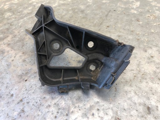 Support montage pare-chocs Droite Arrière AUDI A8 D3 4E0853914C