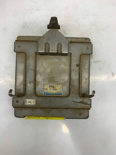 FP01 18 - Контролер двигуна mazda fp0118881c e2t03771t