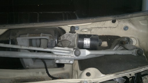 A1698202140 - MERCEDES B клас W245 механізм мотор склоочисника