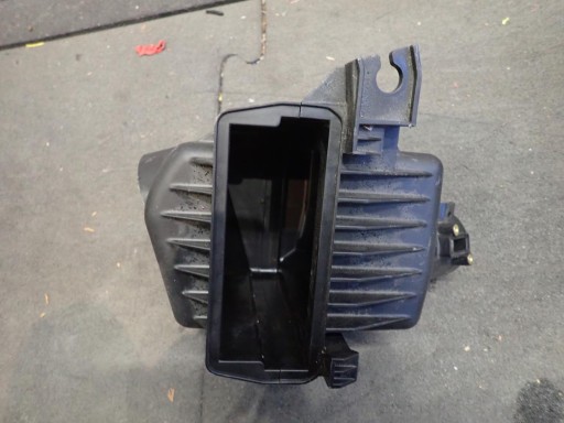 cover of a filter, air NISSAN GTR GT-R