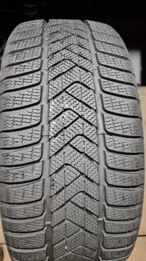 PIRELLI WINTER SOTTO ZERO 3 235 40 19