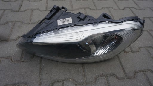 VOLVO XC60 LIFT - REFLEKTOR light left front H7
