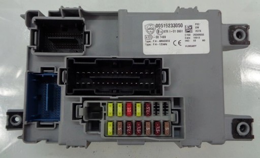 00519233050 97R1010651 - Блок предохранителей lancia ypsilon iii 1.2 bsi