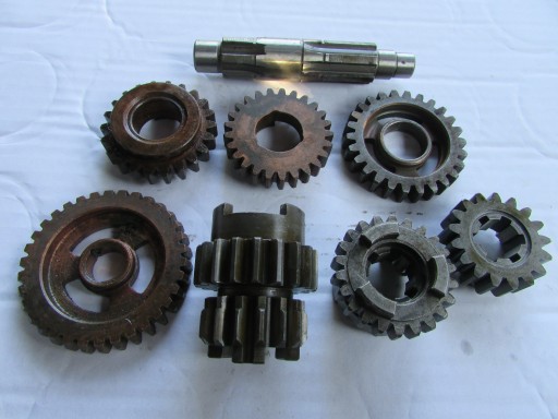 20354 - Коробка передач, режими і вал MZ ETZ 150 новий DDR