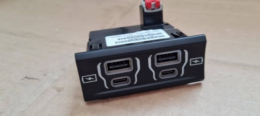 Jeep Grand Cherokee WL 2022 Adapter, Stecker ZLACZE USB P68572629AA