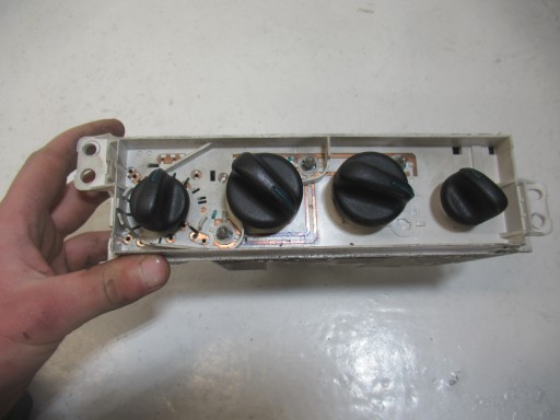 upravljačka rešetka ventilacije CHRYSLER PT CRUSIER