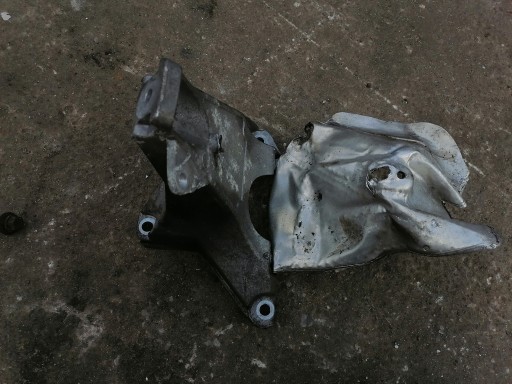 Supporto motore staffa fissaggio Destro 8E0199308A AUDI A4 B6