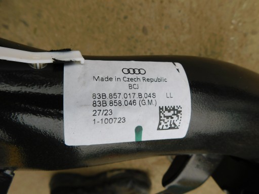AUDI Q3 83A Support du tableau de bord rozdzielczej Europa 83B857017