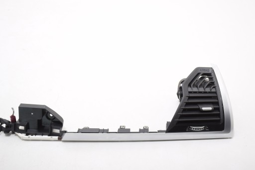 9384395 - BMW X3 G01 G02 правая вентиляционная решетка панели AMBIENT