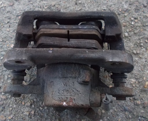 BMW E87 2.0 and 07R caliper brake right front