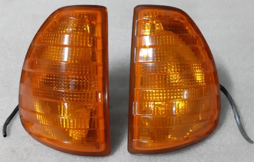 1305233010 - MERCEDES W123 покажчик повороту BOSCH