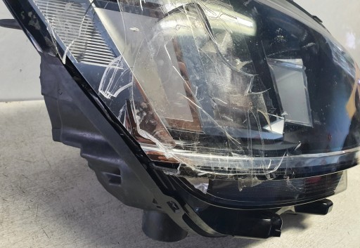 VW Transporter T6 15- reflektor right