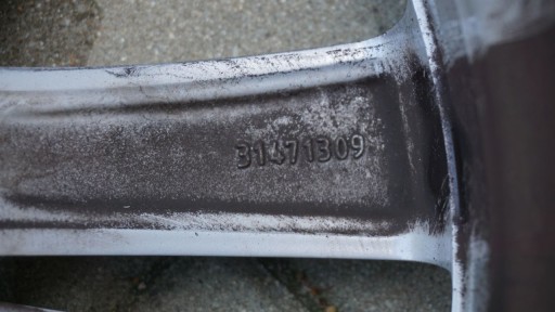 VOLVO V40 S60 V60 S80 V70 - original disk 17