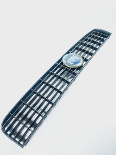 hűtőrács maszk chlodnicy OE 735335775 Fiat Grande Punto 05-12