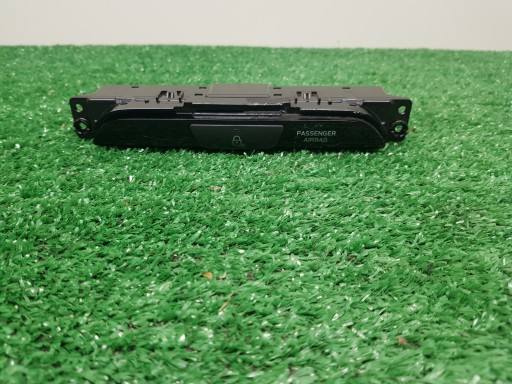 Bouton BLOKADY Portière HYUNDAI I30 III 2019 93770G4000