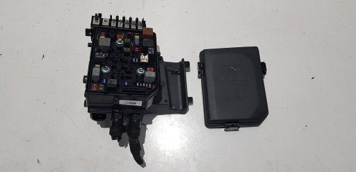 Блок предохранителей opel astra k v 39227409