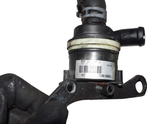 AUDI A6 C6 LIFT 3.0 TDI DODATKOWA vízpumpa 059121004J