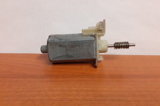 0390201950 - Mercedes-benz sl (r230) электродвигатель открывания заднего стекла