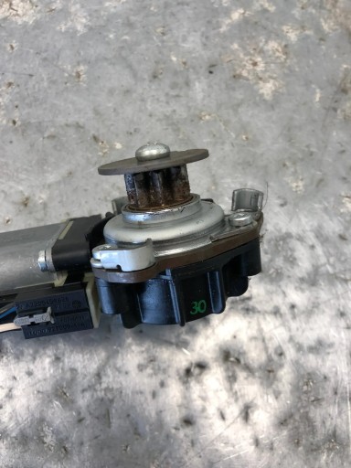 Motor Regulations- SITZ links vorne MERCEDES W204 82041898