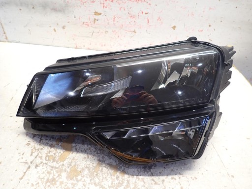 light front front left SKODA KAROQ 2018- 57B941015A