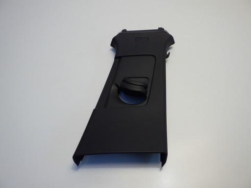 81A867244 - AUDI Q2 81A 2021 кришка обшивка правої стійки