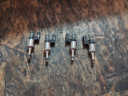 nozzle injector nozzles Seat Leon III 1.2 TSI CYV 0261500374 04E906036T