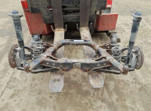 Volkswagen audi seat skoda sled задняя балка задняя опора 5q0505235e 4x4 4motion