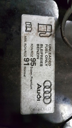 AUDI A4B6 Volet trappe carburant Carburant Z KORKIEM Berline LY9B