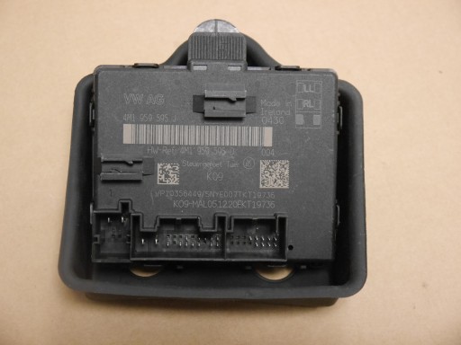 AUDI A6 C8 модуль управління задніми дверима 4M1959595J