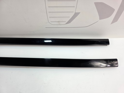 moulding windows windscreen right BMW X7 G07 LCI 7434874