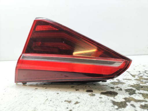 Feux phare Arrière du capot Droit Berline USA 561945308C VW Volkswagen Passat VIII B8