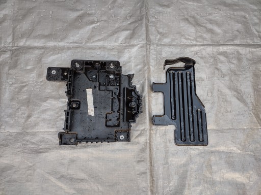 32871056736147562 - i10 III 19- Основание аккумуляторной батареи из листового металла