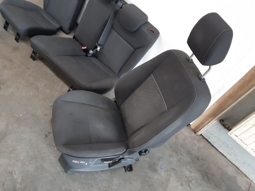 seat front left driver´s Ford Focus MK3 kombi FB