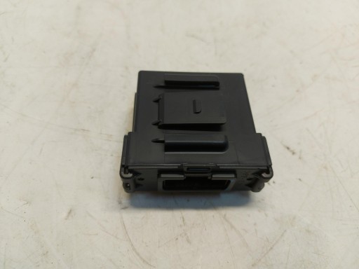 Renault Arkana, RS-Line module control unit of the battery 284E77557R