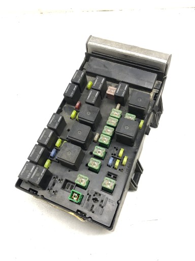 МОДУЛЬ КОРОБКИ ЗАПОБІЖНИКІВ CHRYSLER 04727480AC