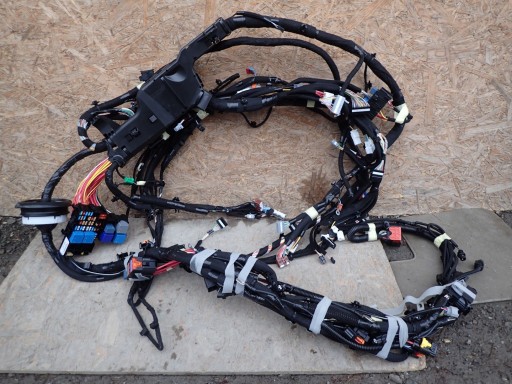 ДЖГУТ ПРОВОДІВ RENAULT TRAFIC 3 III 240144797S