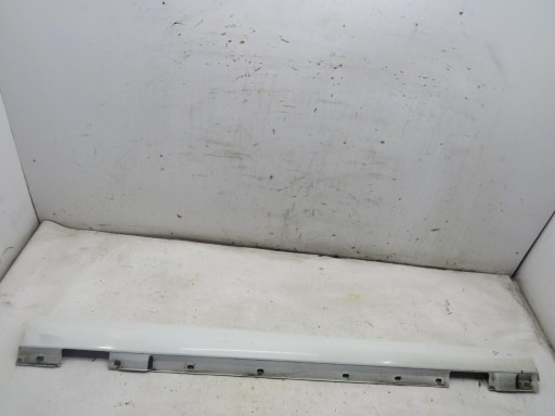 Педаль порога правая LIFT MERCEDES W204