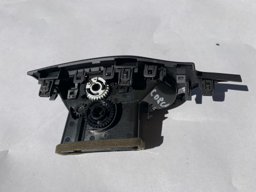 OPEL CORSA E mřížka klími levá 13428772