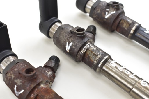 Injecteur VW PASSAT B7 GOLF VI AUDI A3 8P SEAT LEON II 1.6 TDI 03L130277B
