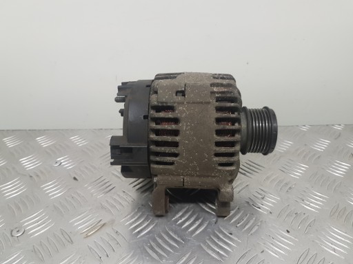 generátor VOLKSWAGEN GOLF 5 06F903023C