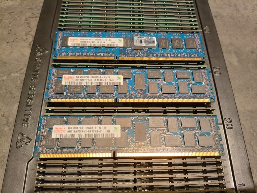 HYNIX 4GB 2Rx8 PC3 10600R