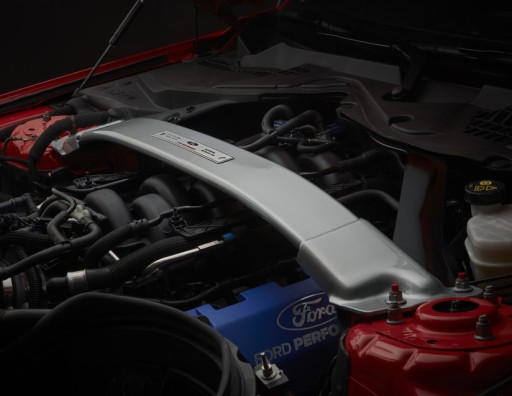 Ford OE 2215900 стойки для чашек Mustang 2015+