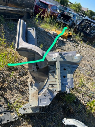 ПОРІГ СТУПЕНІ ПРАВИЙ ПЕРЕДНІЙ RENAULT TRAFIC III LIFT