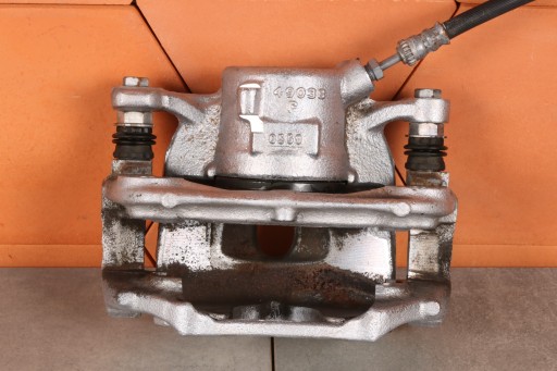BMW F40 F44 F45 F46 X1 F48 caliper brake right front 54/24/307 6860266