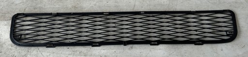 grid central of a bumper front TOYOTA YARIS II